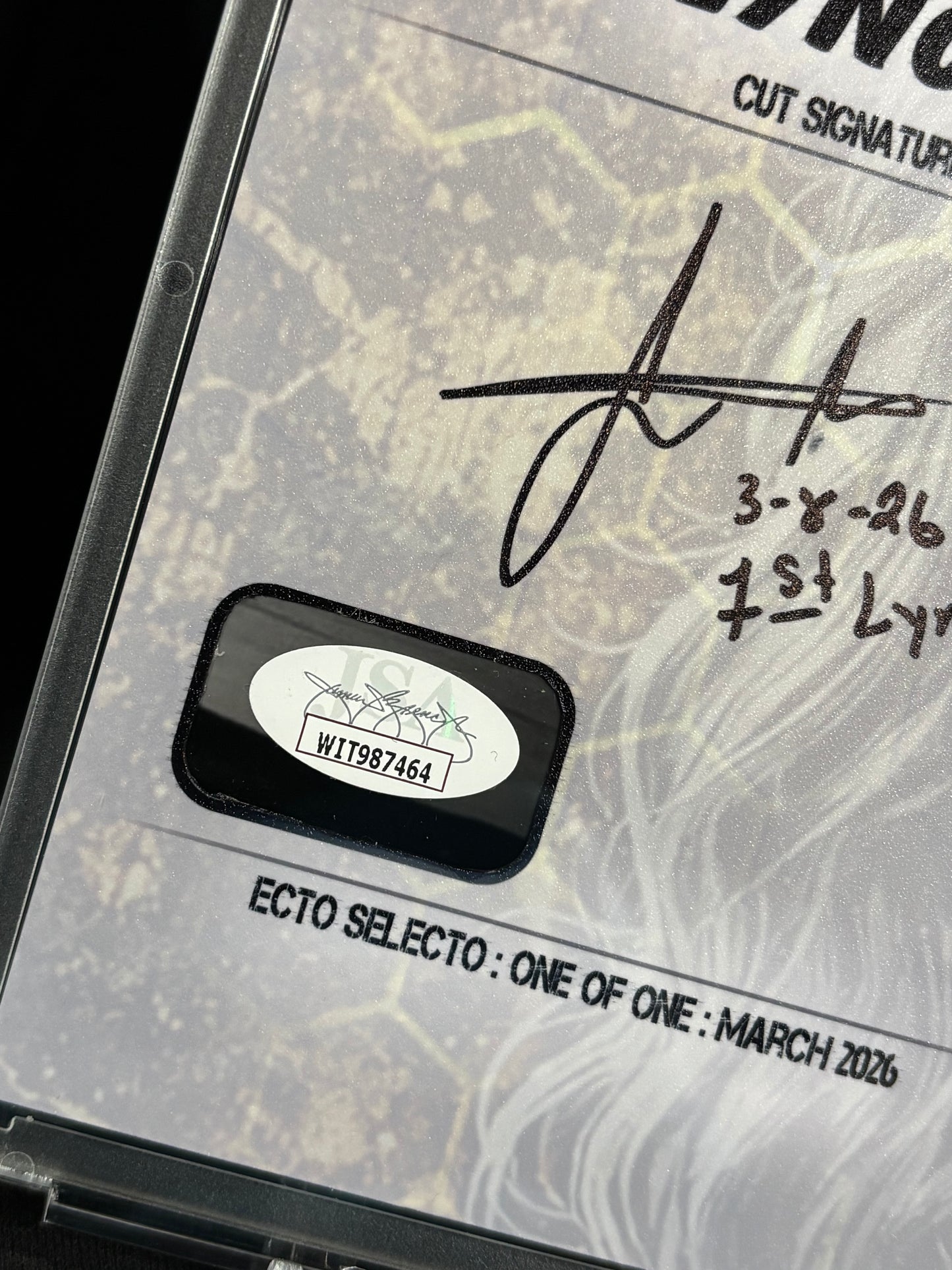 Becky Lynch – “Held Down By The Man” – 4x6 Cut Signature (1/1) – JSA Authenticated