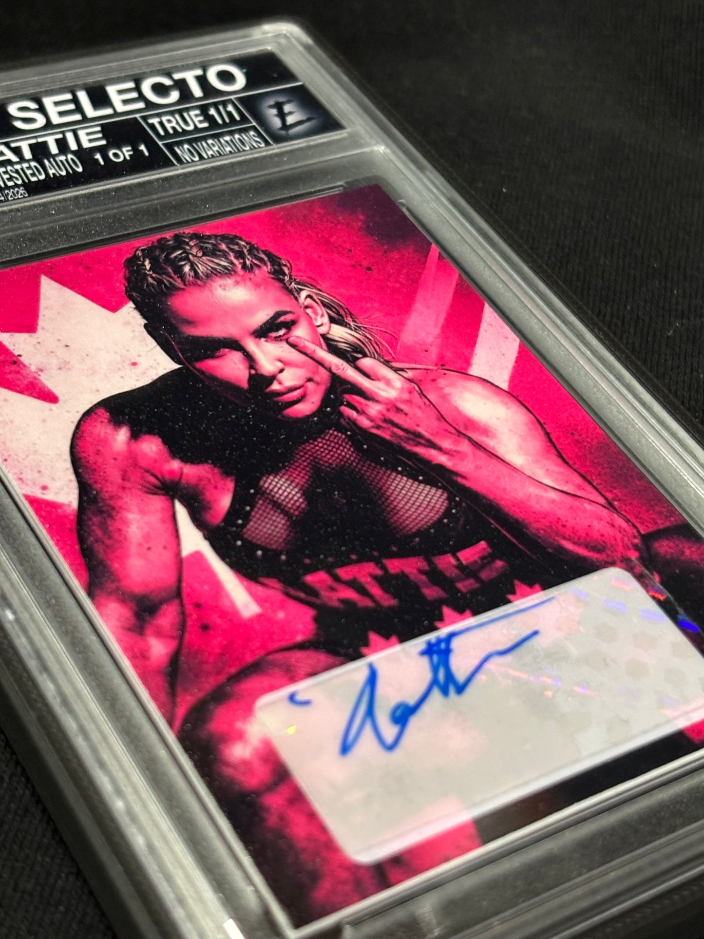 Natalya Neidhart – “Canadian Heat” – (Ecto Selecto 1/1 Cut Signature Card, WWE Auto)