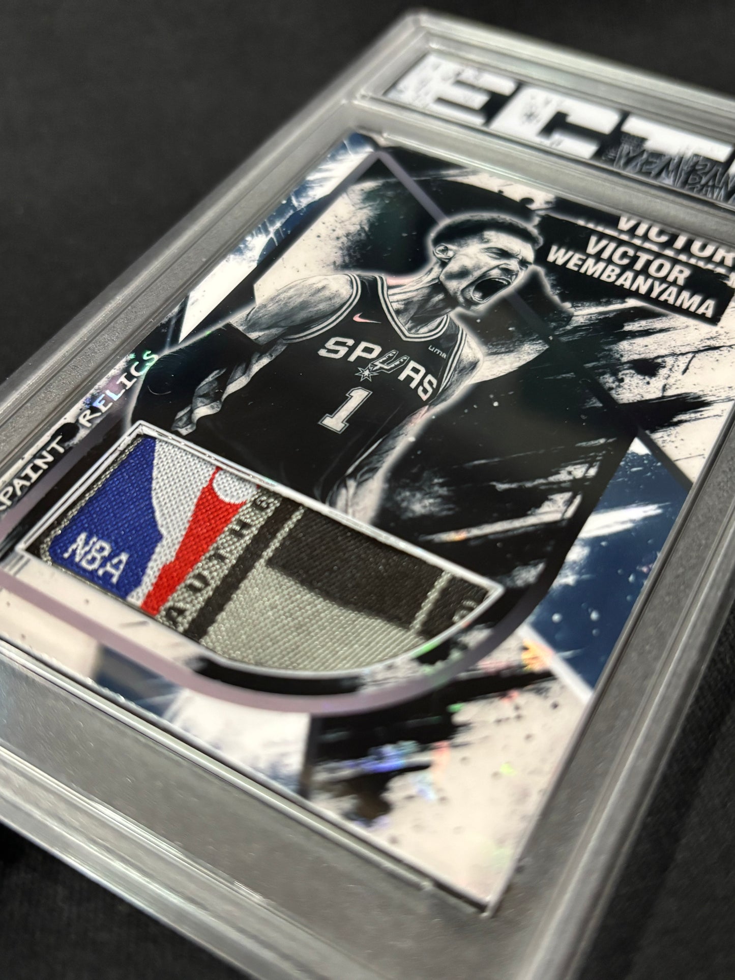 Victor Wembanyama – “Warpaint Relics” – (Ecto 1/1 Custom Relic Card)